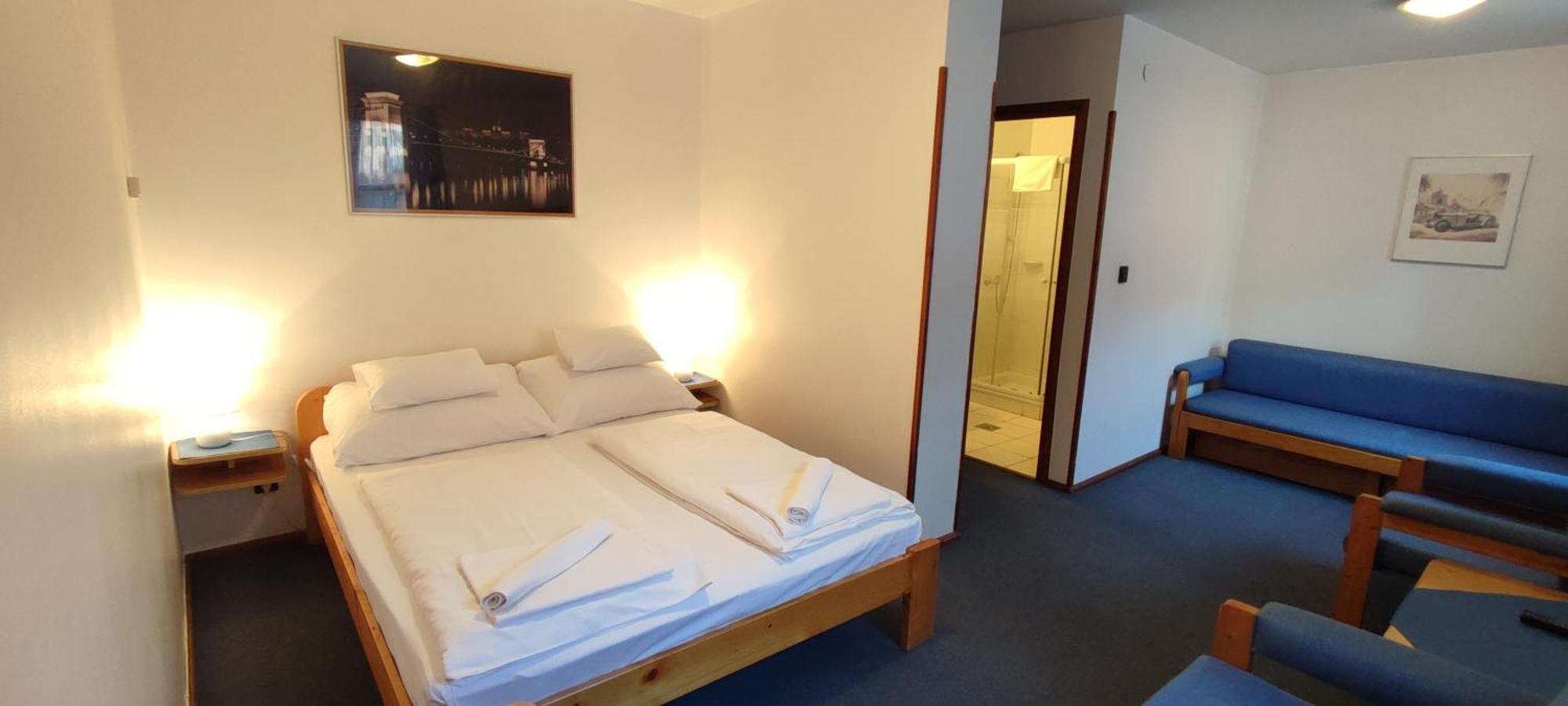 Adler Panzio Hotel Budaörs Exterior foto